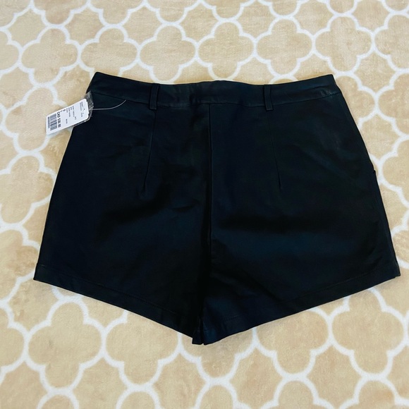 Grey and Black Plaid Skirt - Picture 6 of 8